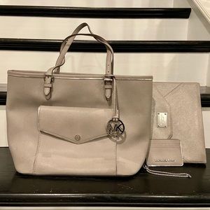 Michael Kors Jetset Purse, ID wallet, and Bonus